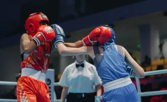 Нургуль Сахи из Казахстана завоевала золото на чемпионате Азии по боксу, разгромив соперницу из Узбекистана