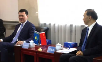 Ерлан Карин провел встречу с генеральным директором China Media Group в рамках визита в Китай