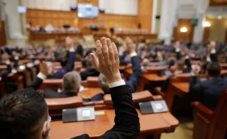 Румыния: Проевропейское правительство Илие Боложана отправлено в отставку после вотума недоверия от Альянса за объединение румын
