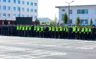 В Астане введены усиленные меры охраны общественного порядка: на улицах города работают дополнительные наряды полиции и военнослужащие Национальной гвардии.