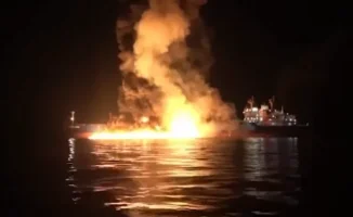 Конфликт в Ормузском проливе: кто выйдет победителем в борьбе за контроль и какие последствия ждут мировой рынок нефти?