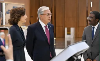 Токаев осмотрел выставку наследия Золотой Орды: свитки, древние карты и монеты