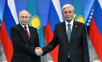 Касым-Жомарт Токаев назвал государственный визит Президента России Владимира Путина в Казахстан очень успешным, отметив, что он войдет в летопись стратегического партнерства двух стран.