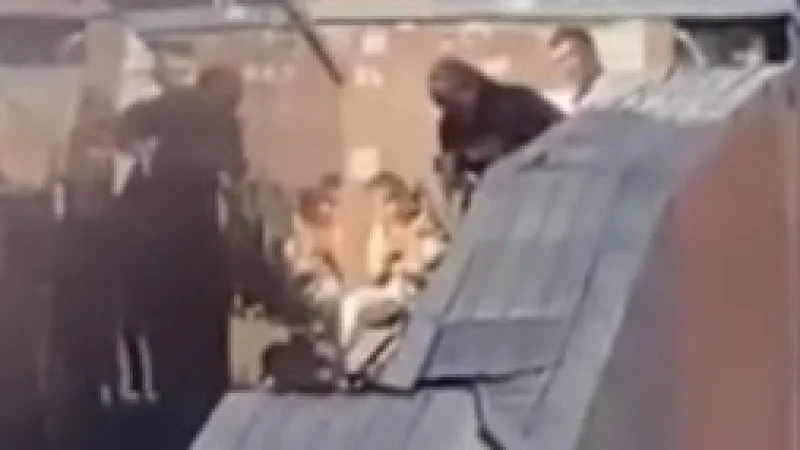 Астана: Мужчина жестоко избил жену на улице, возбуждено уголовное дело {city2}