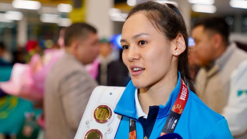 Казахстанская чемпионка Алуа Балкибекова вышла в четвертьфинал Кубка мира по боксу в категории до 51 кг {city2}