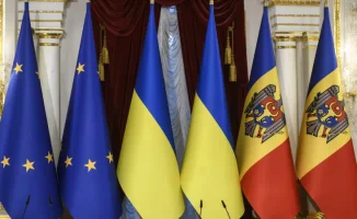 ЕС начинает переговоры о вступлении с Украиной и Молдовой после снятия вето Венгрии