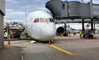 Boeing 787 в аэропорту Франкфурта: неожиданный "поклон" перед вылетом
