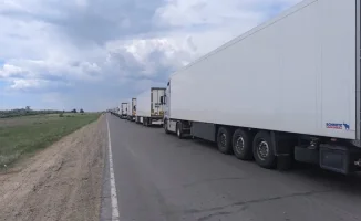 Граница Казахстана и России: жара, драки и хлеб за 500 тенге